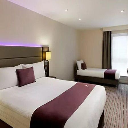 Premier Inn Γουέρ Εξωτερικό φωτογραφία